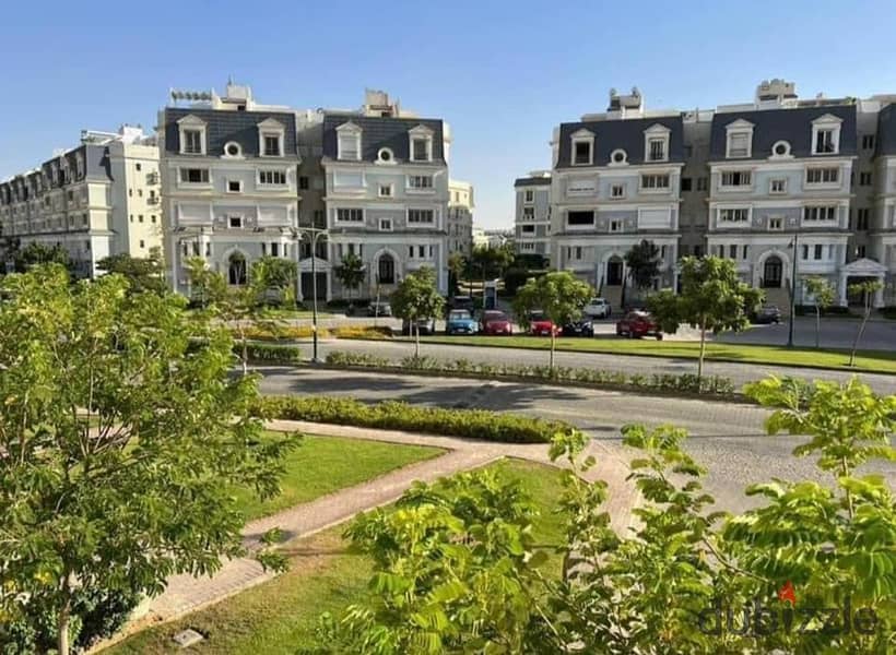 شقه 275م للبيع لوكيشن مميز فيو حمام سباحه بحرى فى Mountain View Hyde Parkالقاهره الجديده 10