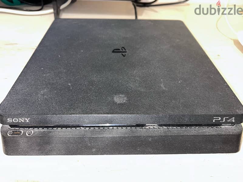 playstation 4 slim 0