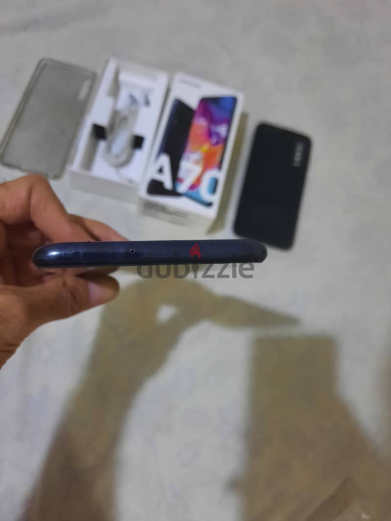 Samsung Galaxy A70 - سامسونج جالاكسي ايه٧٠ 3