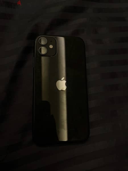 iphone 11 used very good condition with box 0