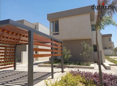 Townhouse Middle For Sale With The Lowest Downpayment And Convenient Installments In The Most Prestigious Location In Badya Palm Hills Compound