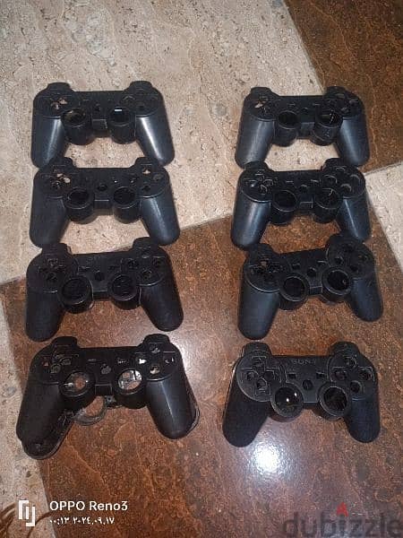 24 دراع ps3 بلاستشن محتاجه صيانه . مش شغاله . 8 بينور و 8 لأ و8 مفكوك 9