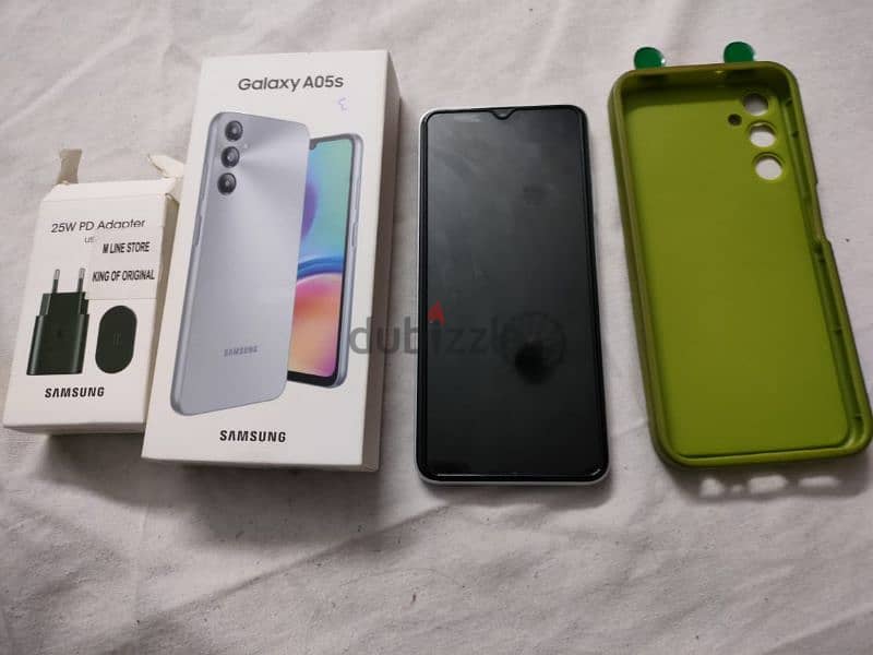 استخدام يوم واحد بس samsung a05s للبيع 0