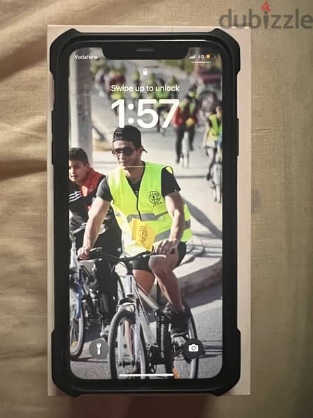 IPhone 11 - Perfect condition - Full accessories 2