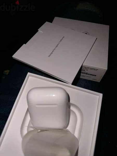 air pods 2 apple orginal وارد السعودية كسر كسر الزيرو بحالة الجديد 2