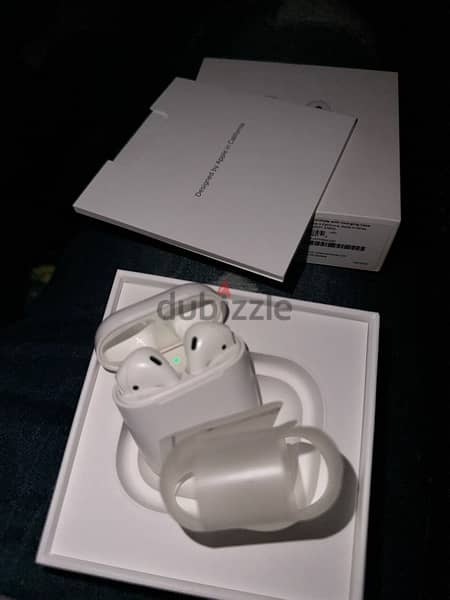 air pods 2 apple orginal وارد السعودية كسر كسر الزيرو بحالة الجديد 3