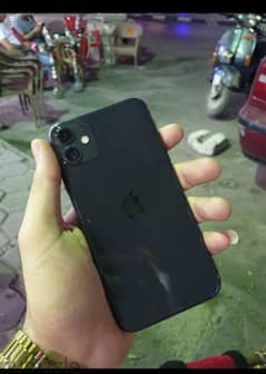 iPhone 11 المساحة 128