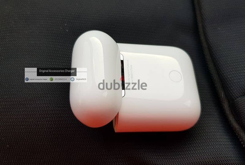 Airpods 2 generation  كيس الشحن فقط بدون سماعات بدون خدش واحد بتلمع 2