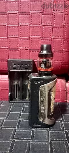 geek vape +lotus tank + charger 0