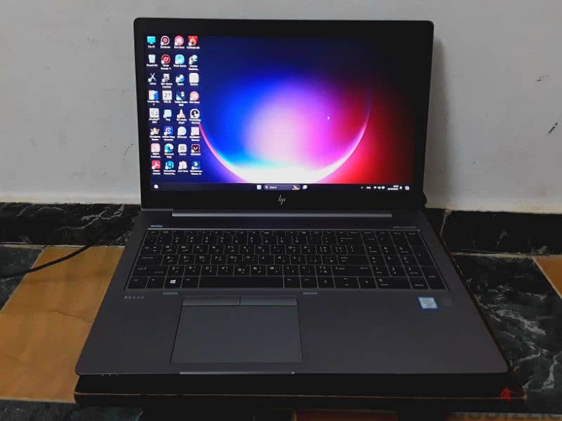 لابتوبHP ZBook 15U G5 ( mobile workstation ) الجيل التامنcore i7كرتamd 7