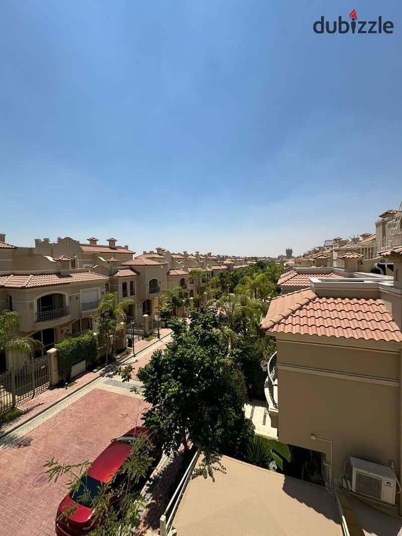 توين هاوس للبيع في مدينه الشروق prime location فيو مميز علي ال pool مساحة (330م) 12