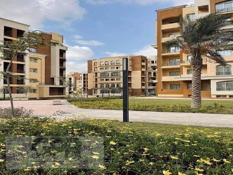 The price has been reduced to 4 million pounds for a limited period. An apartment for immediate delivery, 3 master rooms with a dressing room in Al Ma 5