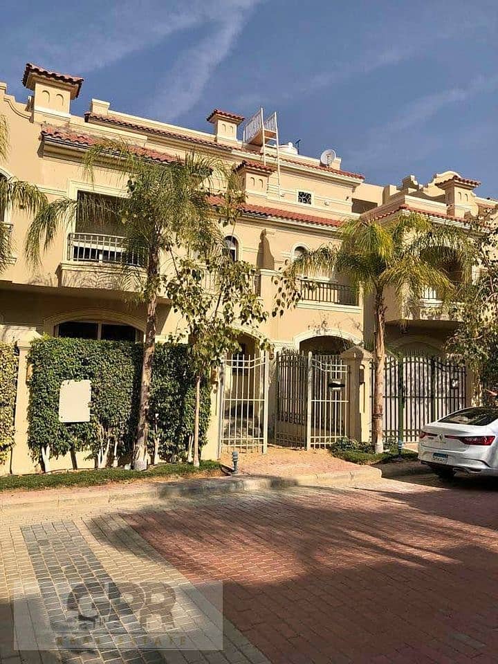 villa for sale in la vista patio 5 in el shorouk / فيلا للبيع فى لافيستا الباتيو 5 فى الشروق 3