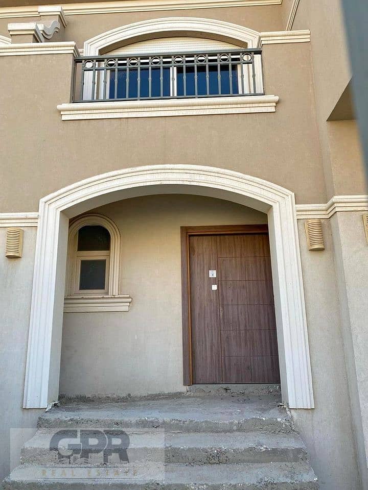 villa for sale in la vista patio 5 in el shorouk / فيلا للبيع فى لافيستا الباتيو 5 فى الشروق 4