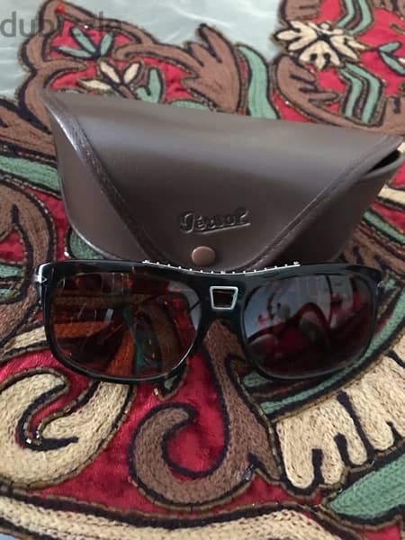 نظارة شمسية بيرسول الأصليةOriginal Persol sunglasses 1