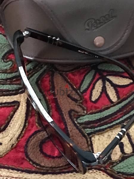 نظارة شمسية بيرسول الأصليةOriginal Persol sunglasses 2