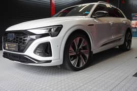 Audi Q8 2024 E-tron