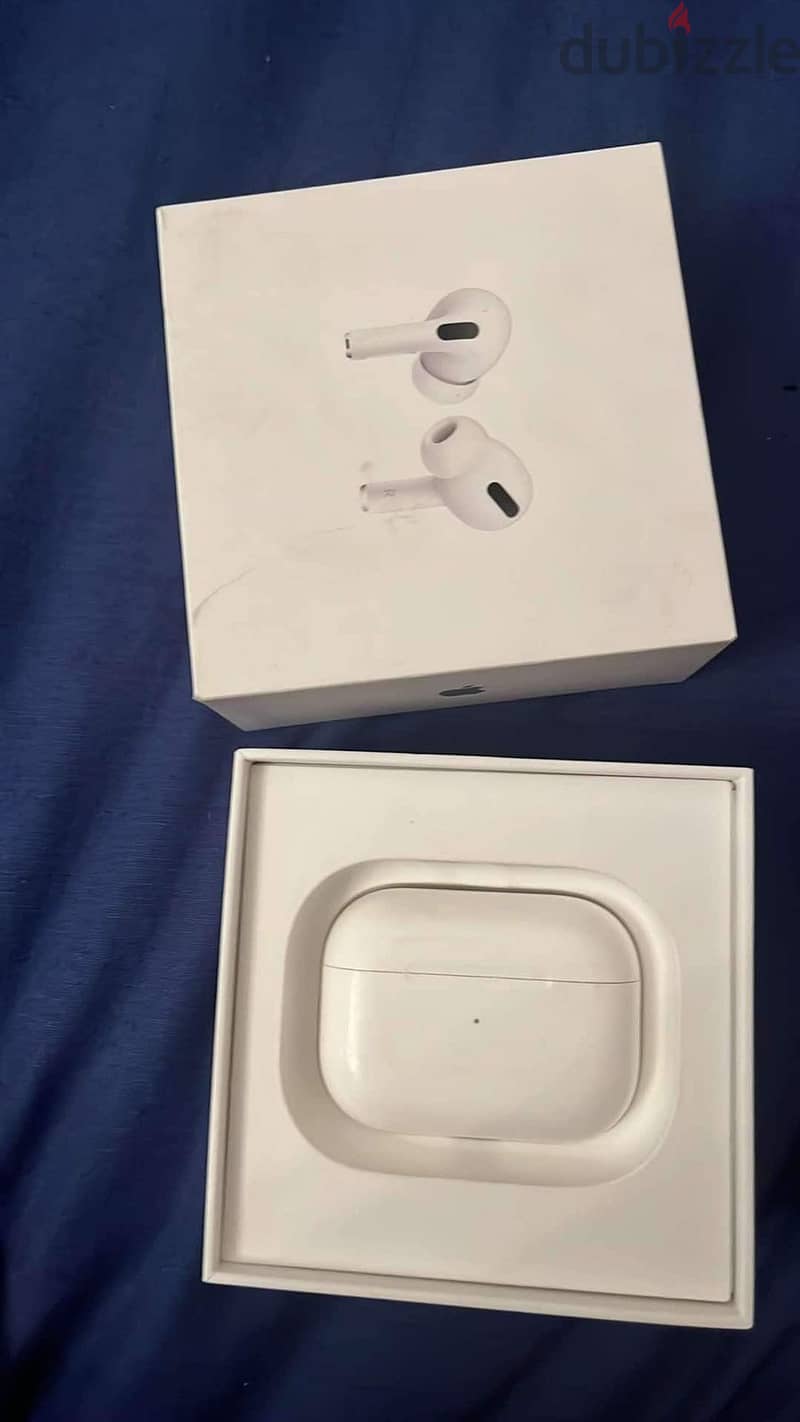 air pods pro 1st gen mint condition 3