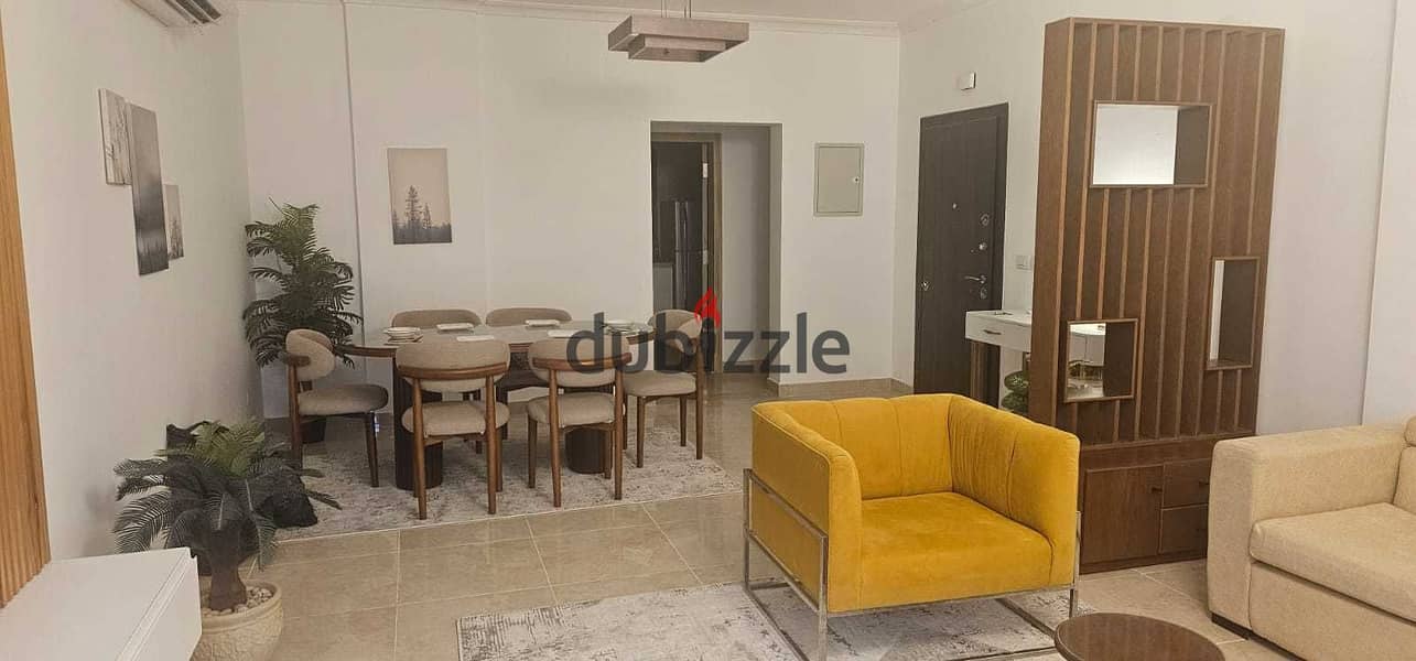 compound Apartment for rent fully furnished in fifth square شقة للابجار مفروشة و مكيفة ارضي بحديقة  في كمبوند فيفث سكوير المراسم 7