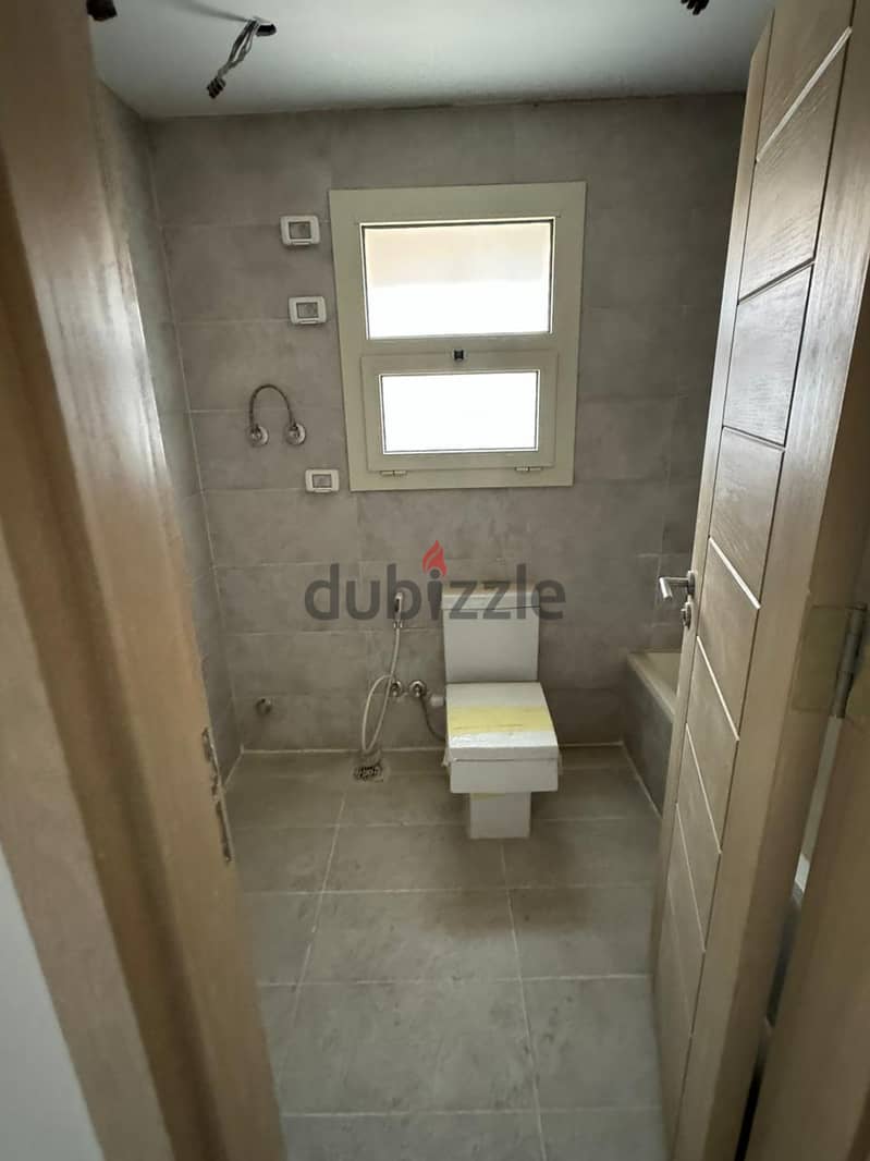 Apartment for sale at New Giza شقة للبيع بكمبوند نيو جيزة فيو بحيرة 1