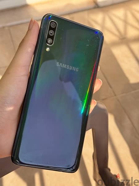 Galaxy A70 1