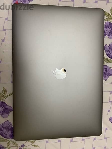 Apple Macbook Pro 16” 2019 2