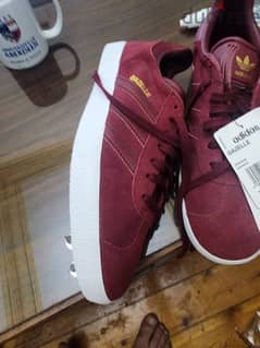 Shoes Adidas size 43. new with box.