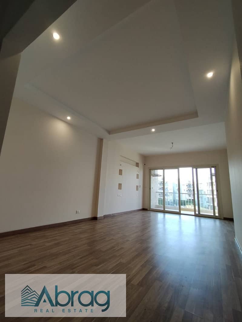 For rent an apartment 134m with kitchen and private garden in The Address Sheikh Zayed Compound 8