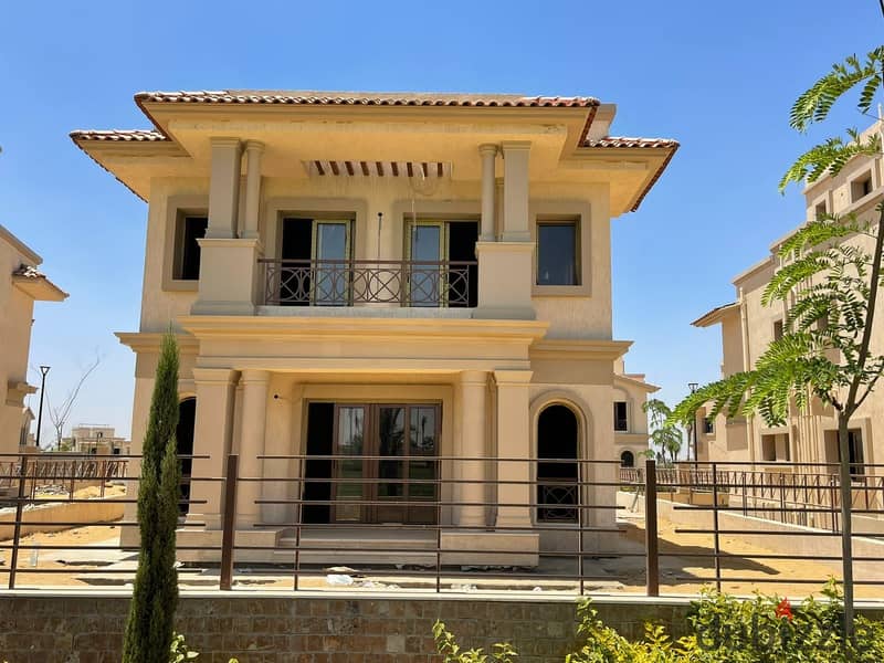 villa with Garden for rent in Madinaty Compound 10