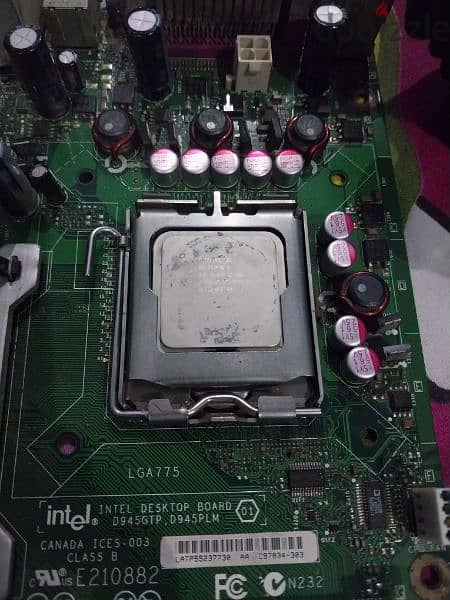 مازر بورد intel lga775 مع المعالج بتاعه و المروحه 1