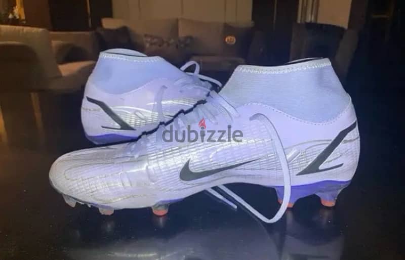 Football shoes size 43 NIKE 2