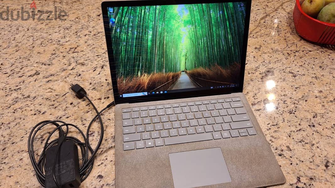 Microsoft Surface Laptop, core-i7, 16GB RAM, 1TB SSD فرصة 0