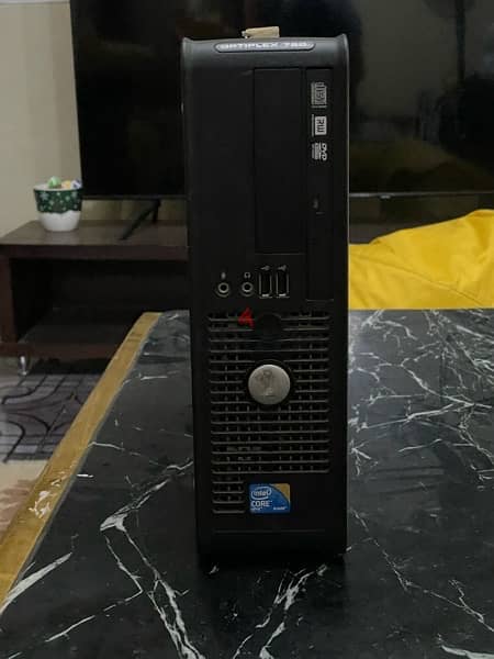 Dell Optiplex 780 (light) 1