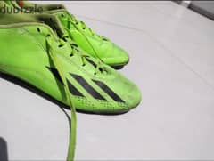 للبيع جزمه كره adidas اصلية مقاس ٣٨