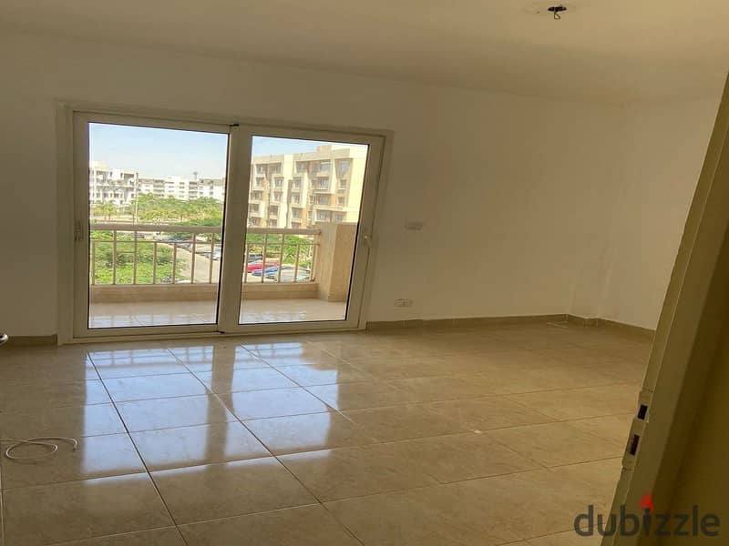 Apartment for sale in Madinaty 200m Wide Garden View 4