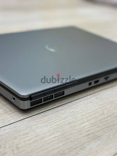 Dell precision 7550 بحالة الزيرو من غير ولا خدش 1