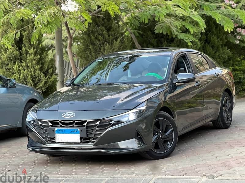 Hyundai Elantra Cn7  2022  الفئة الخاسمة)) زيروو بمعنى الكلمة)) 4