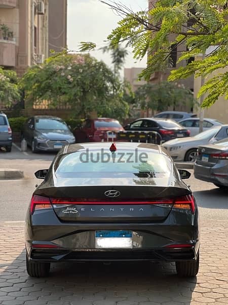 Hyundai Elantra Cn7  2022  الفئة الخاسمة)) زيروو بمعنى الكلمة)) 6