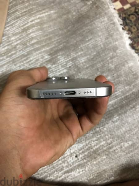 iphone 15 pro بس كالجديد بظبط 1