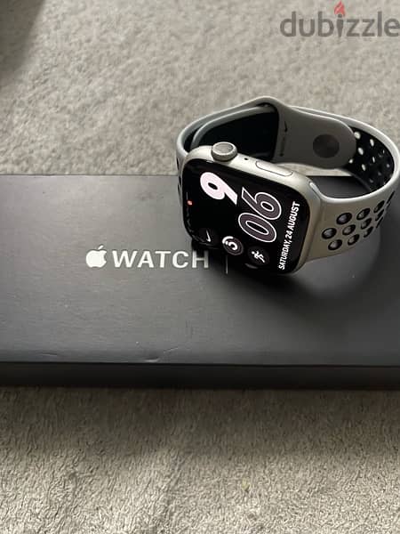 Apple Watch Series 7 Nike 3