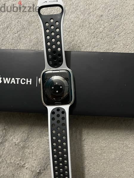 Apple Watch Series 7 Nike 5