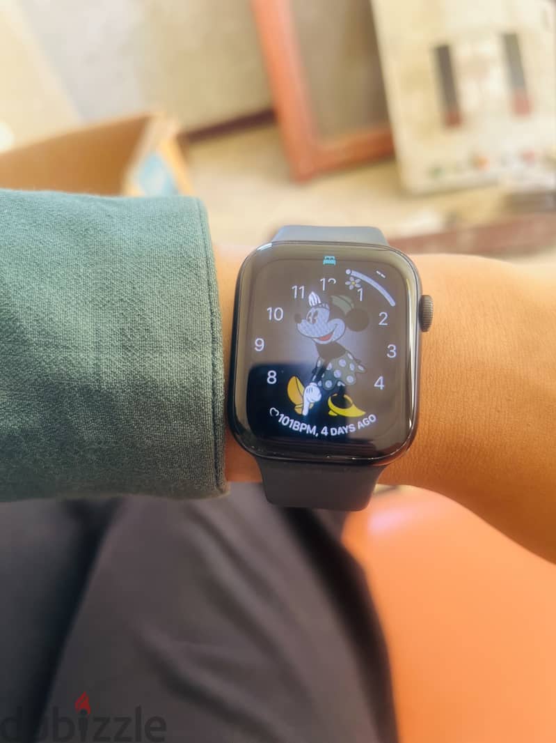 Apple Watch Series 8 with nike band 1