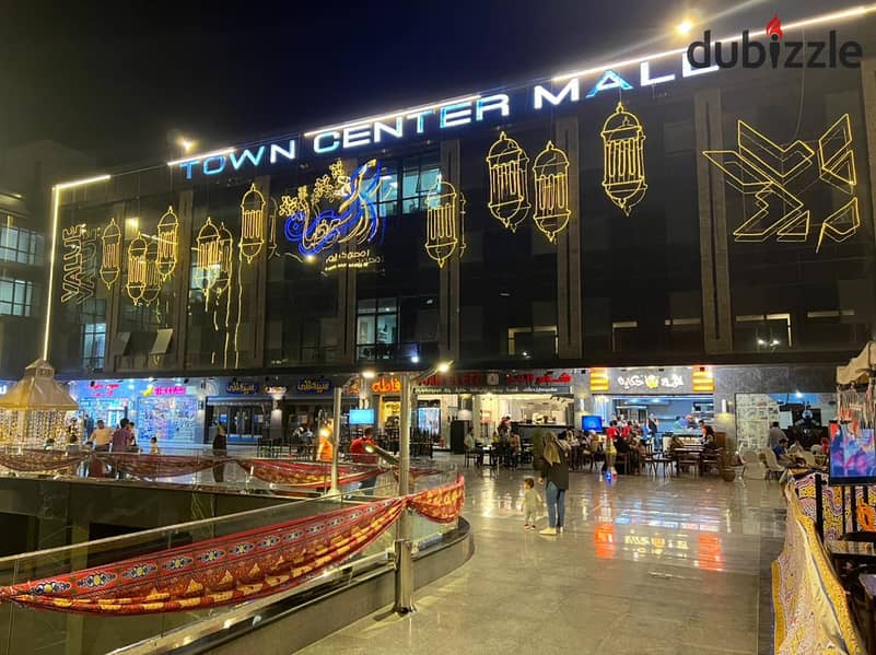 A ground floor shop for immediate delivery in one of the most powerful malls in El Shorouk, directly facing Town Center Mall, with facilities 22