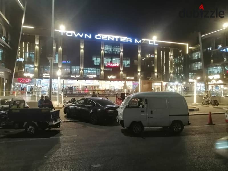 A ground floor shop for immediate delivery in one of the most powerful malls in El Shorouk, directly facing Town Center Mall, with facilities 51