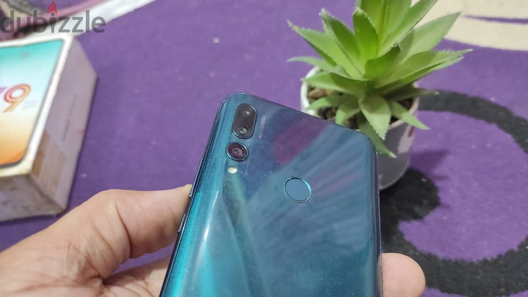 موبايل Huawei Y9 Prime 2019 بحالة محترمة بالكرتونة والشاحن 5