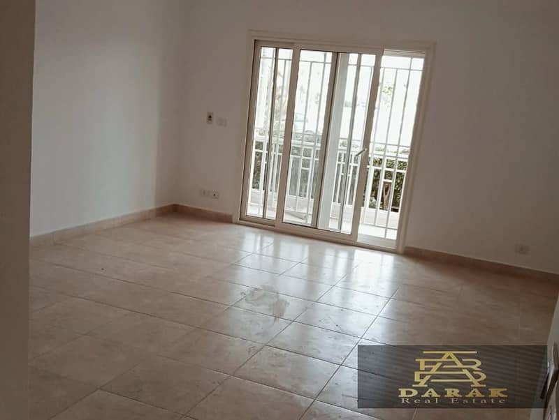 own a 106 sqm apartment + 55 sqm ground floor with a private garden, available for delivery within a year, overlooking a wide garden, for sale in the 13