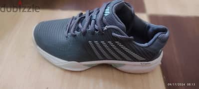 tennis shoes - كوتش تنس 0