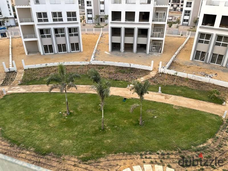 For quick sale, a duplex on a very special area of ​​234 meters, a Prime view in Hyde Park new Cairo 4