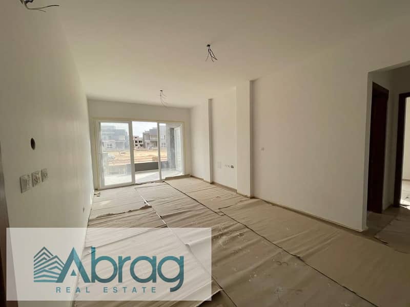 For sale, a 3-bedroom apartment in Kian, delivery 2026, with a distinctive view, in installments over 4 years, resale 6