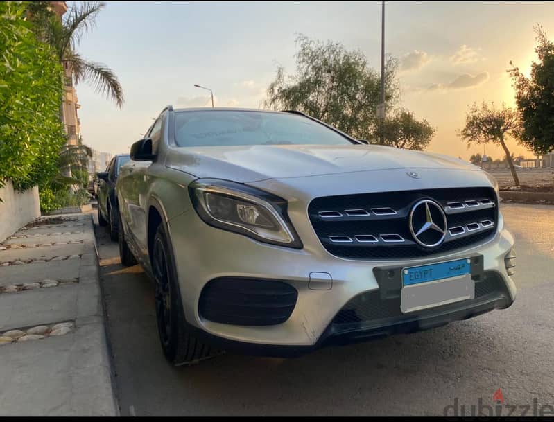 Mercedes-Benz GLA 200 2020 1